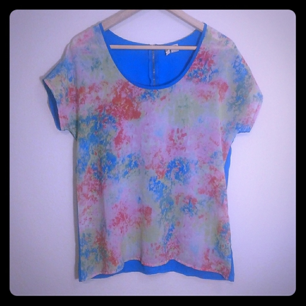 Pretty and colorful sheer top M
